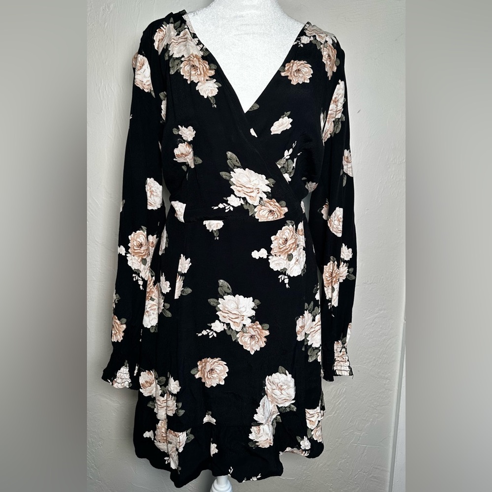 Abercrombie & Fitch • Light Pink Flowers & Black Long Sleeve Wrap Dress